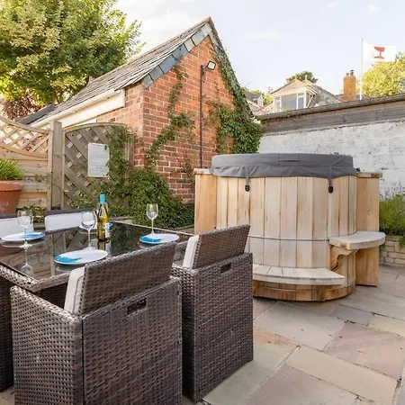 Duke House - Floor - 1 Bedroom With Hot Tub Padstow